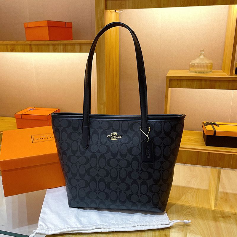 Coach Tote Bag – Timeless Elegance, Everyday Versatility