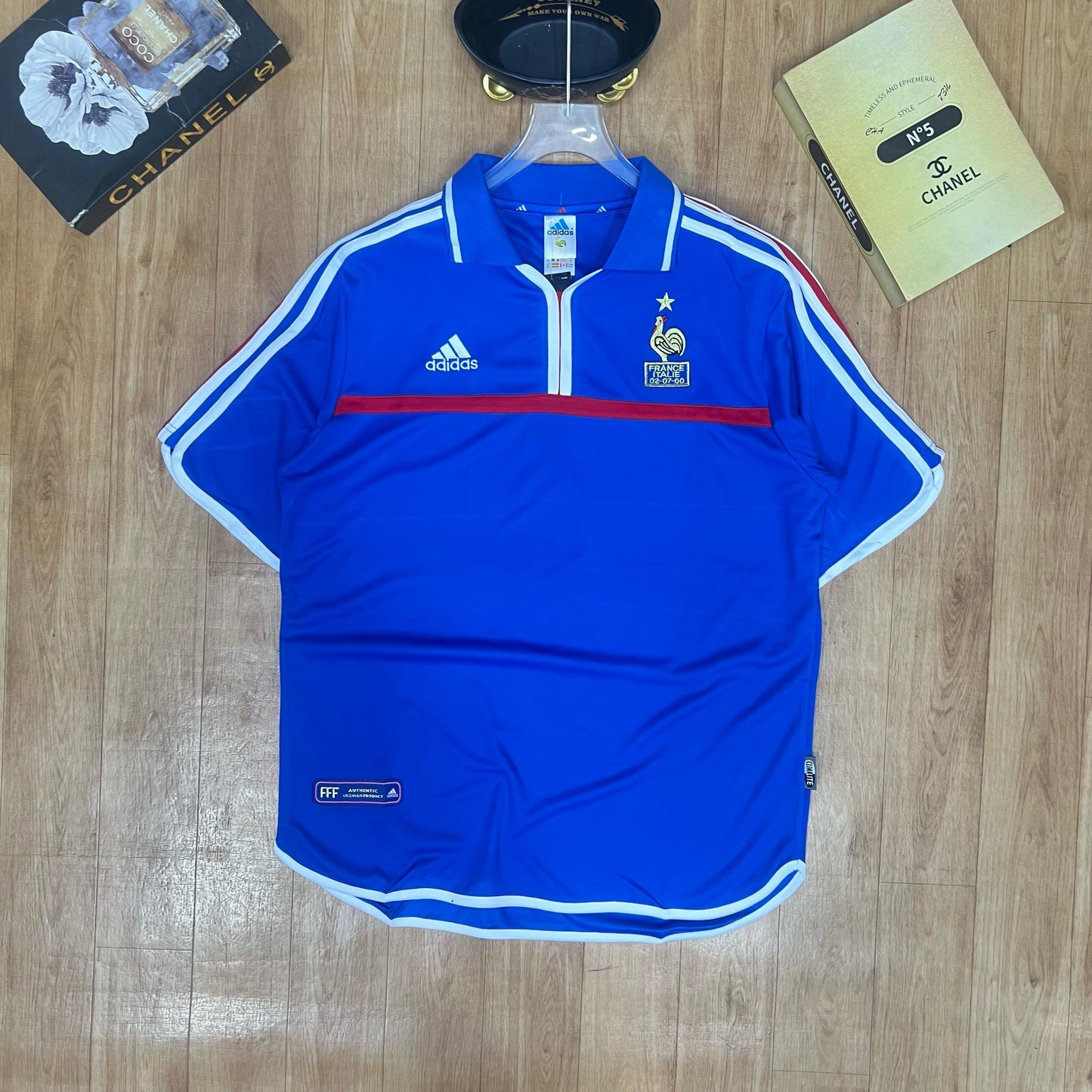 France Retro Jersey – A Tribute to Football Legacy