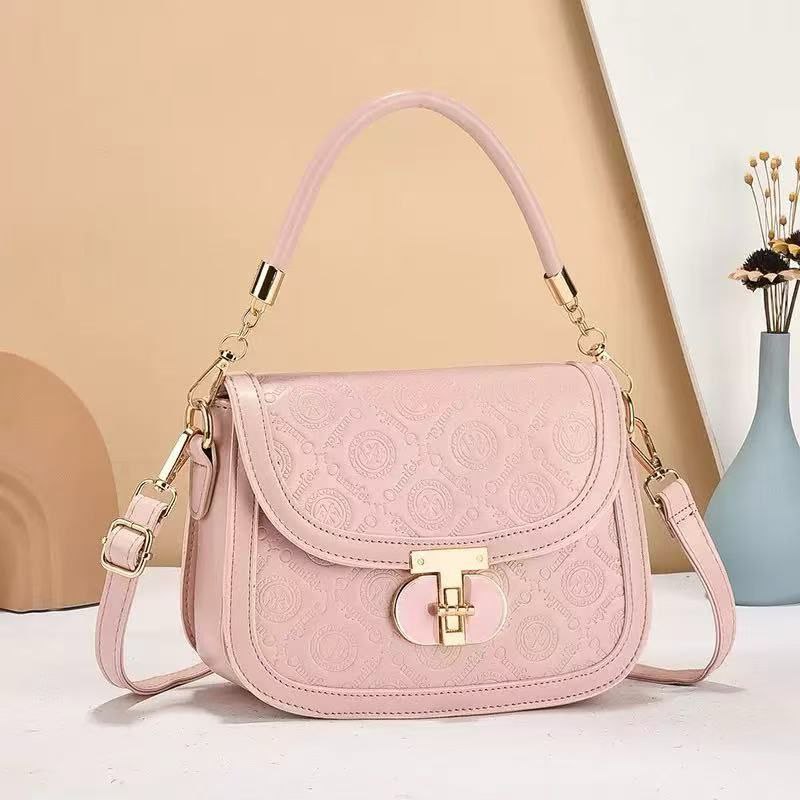 Tory Burch Cute Handbag β Effortless Style, Everyday Charm