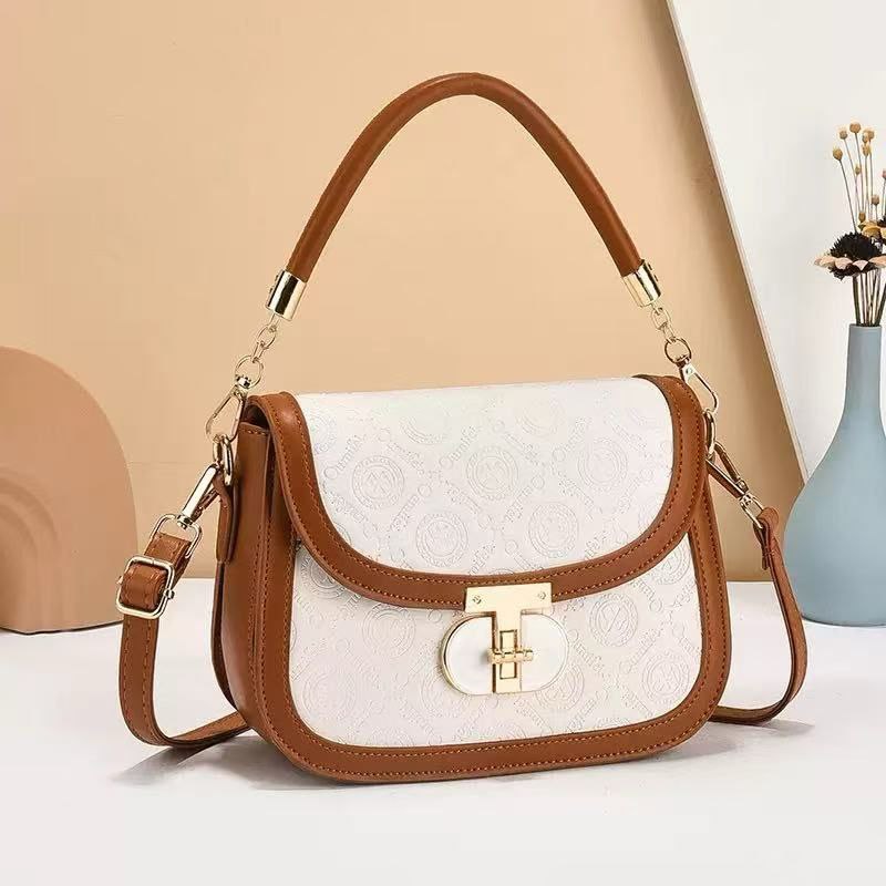 Tory Burch Cute Handbag β Effortless Style, Everyday Charm