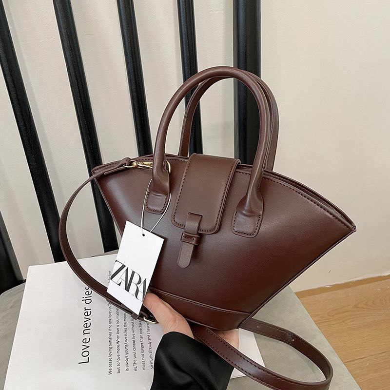 Zara Handbag β Effortless Style, Everyday Elegance