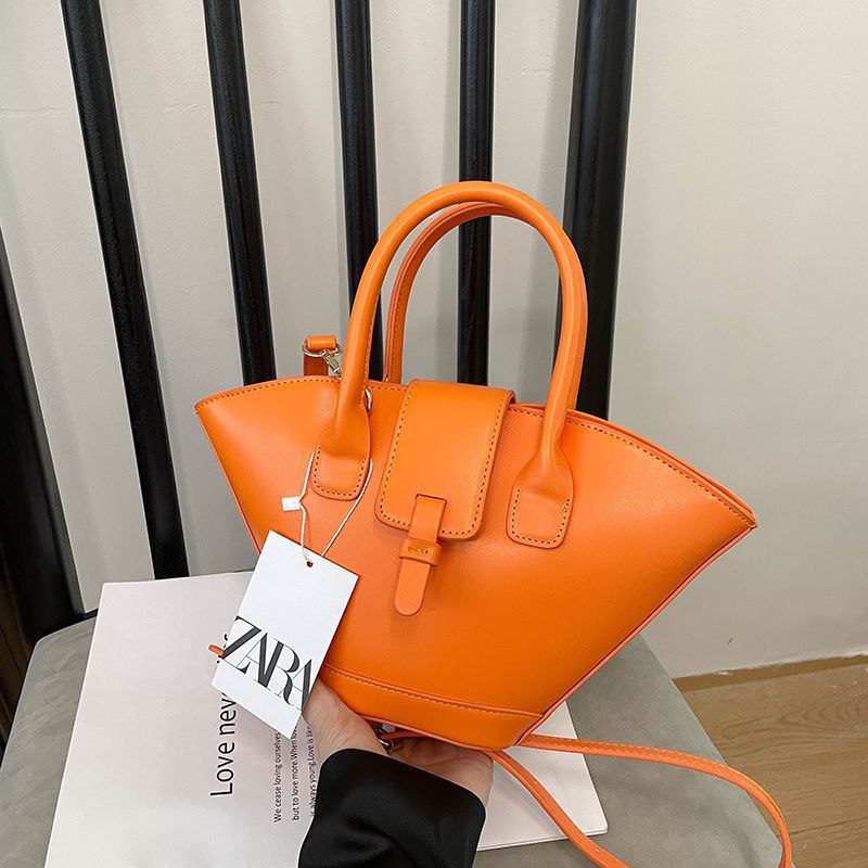 Zara Handbag β Effortless Style, Everyday Elegance