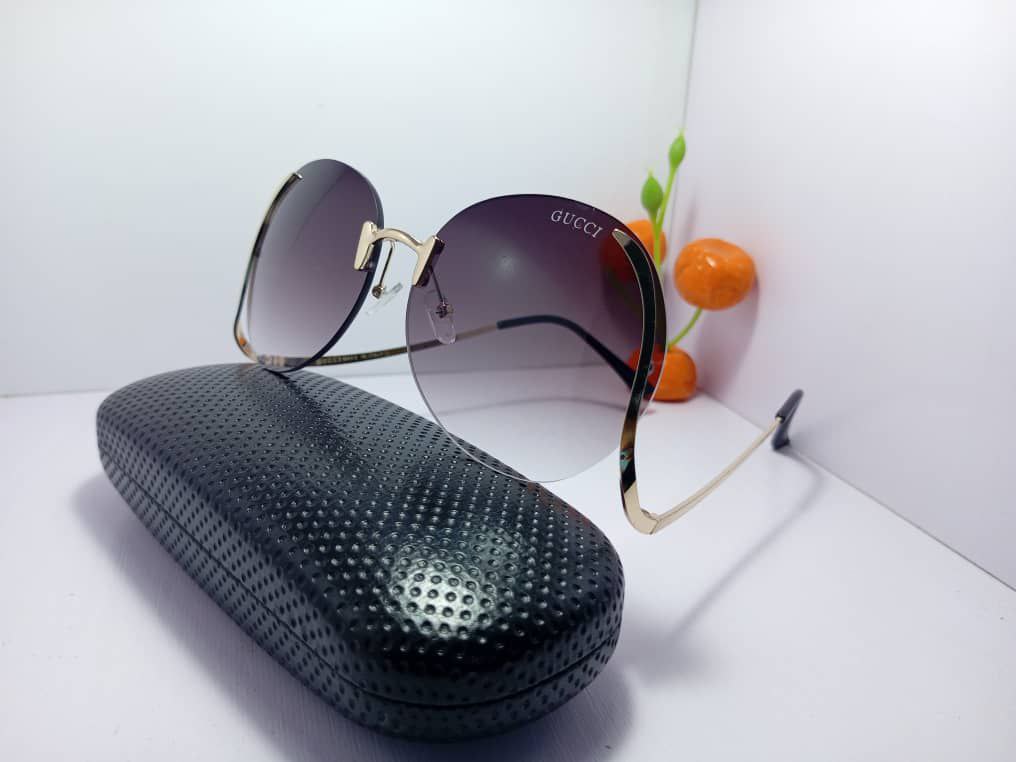 Gucci shades with Box