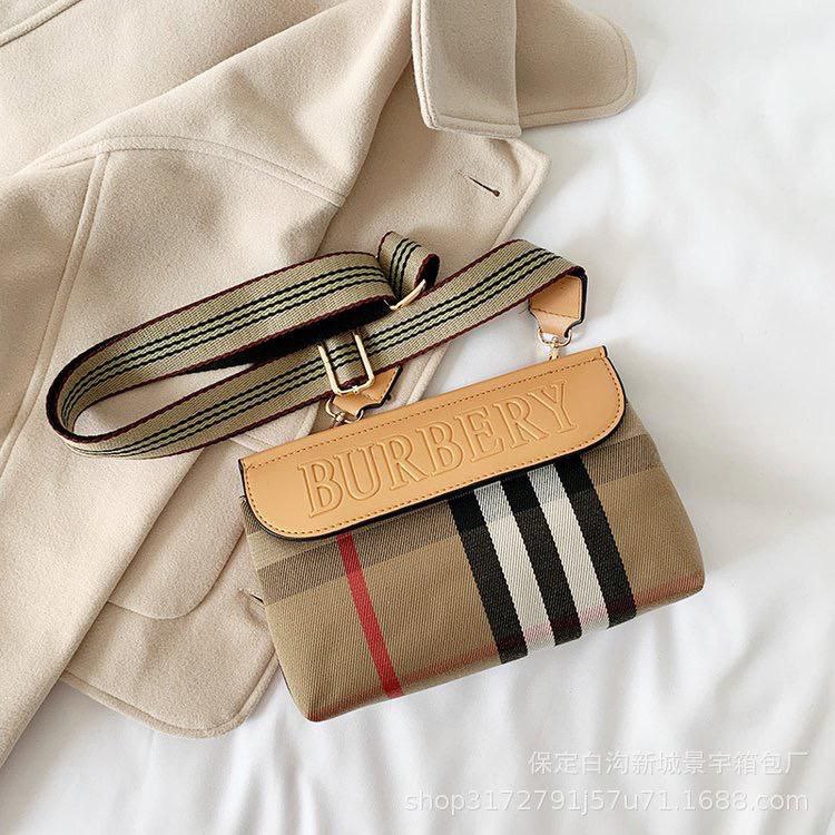 Mini Burberry Bag – Compact Luxury, Iconic Style