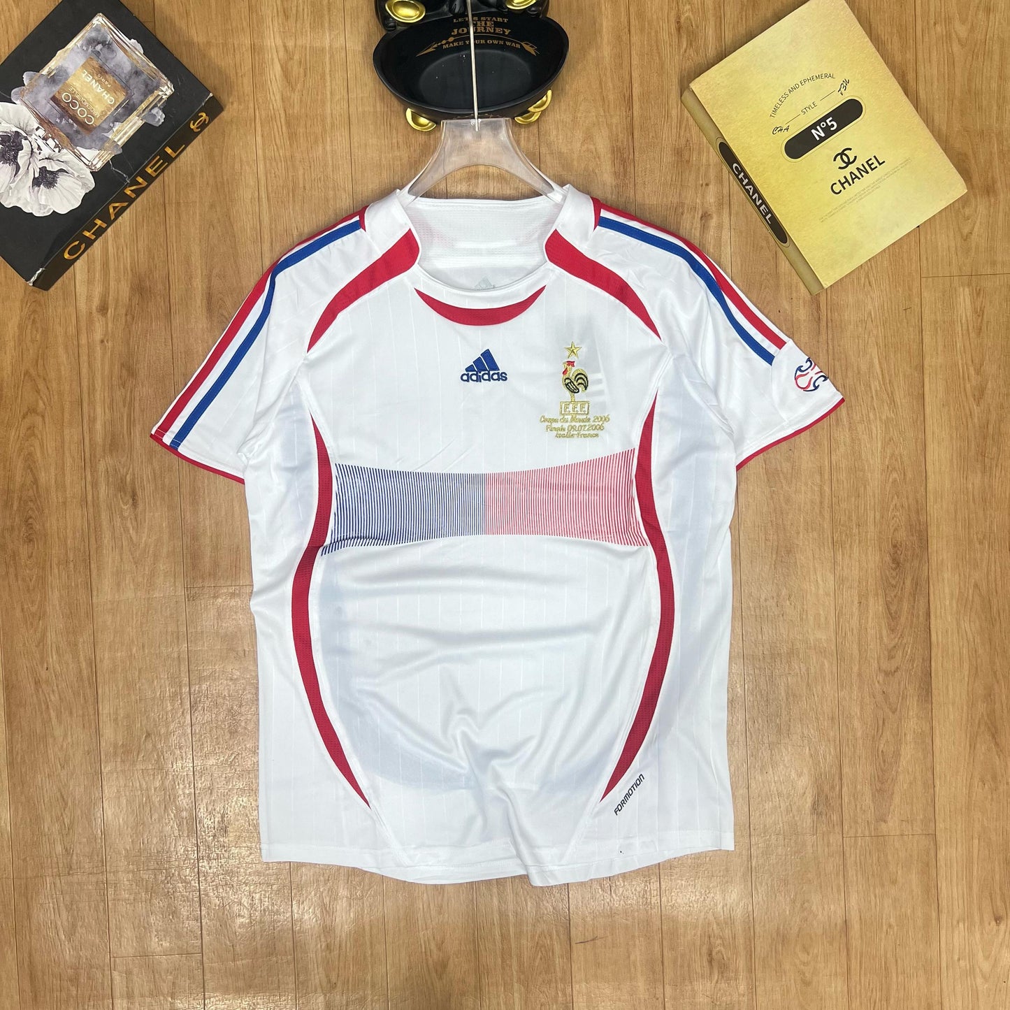 France Retro Jersey – A Tribute to Football Legacy
