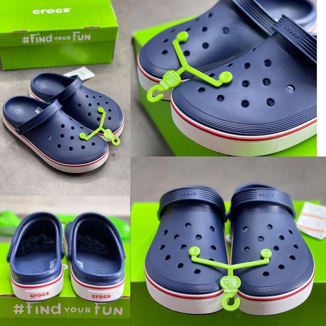 Crocs Classic Clogs – Comfort Meets Style