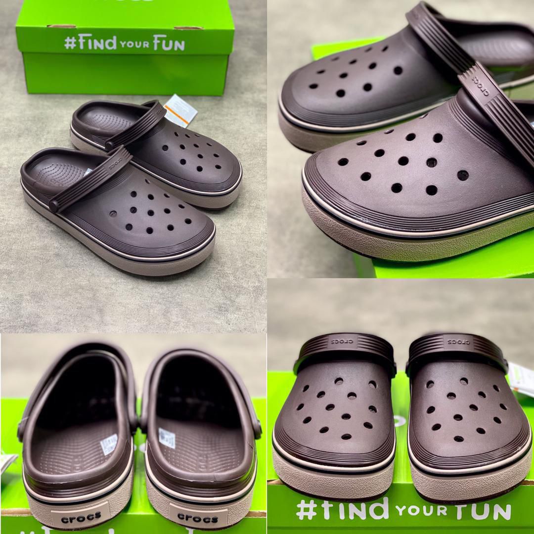 Crocs Classic Clogs – Comfort Meets Style