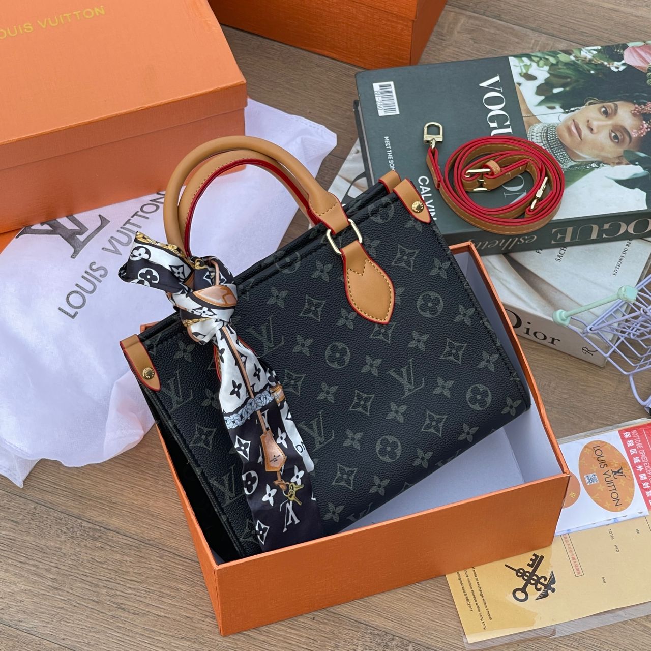 Louis Vuitton Midi Bag – Timeless Elegance in Perfect Proportions