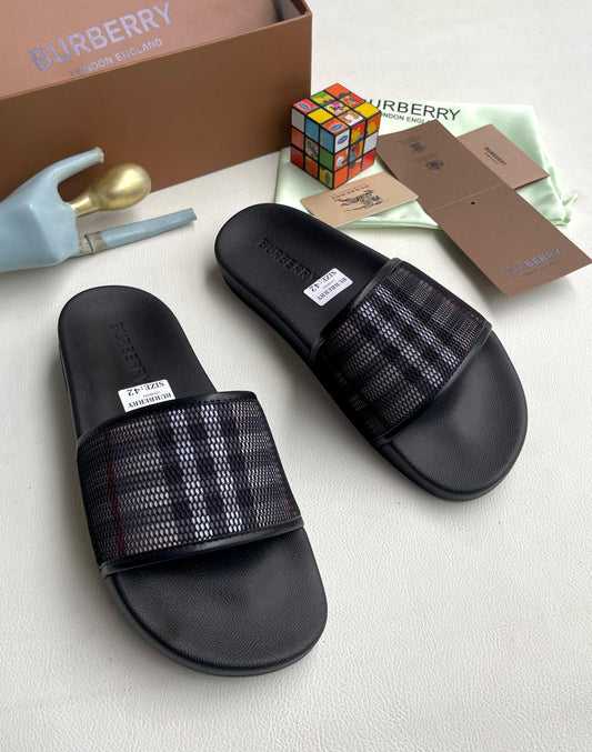 Burberry Net Slide – Effortless Luxury with Modern Edge