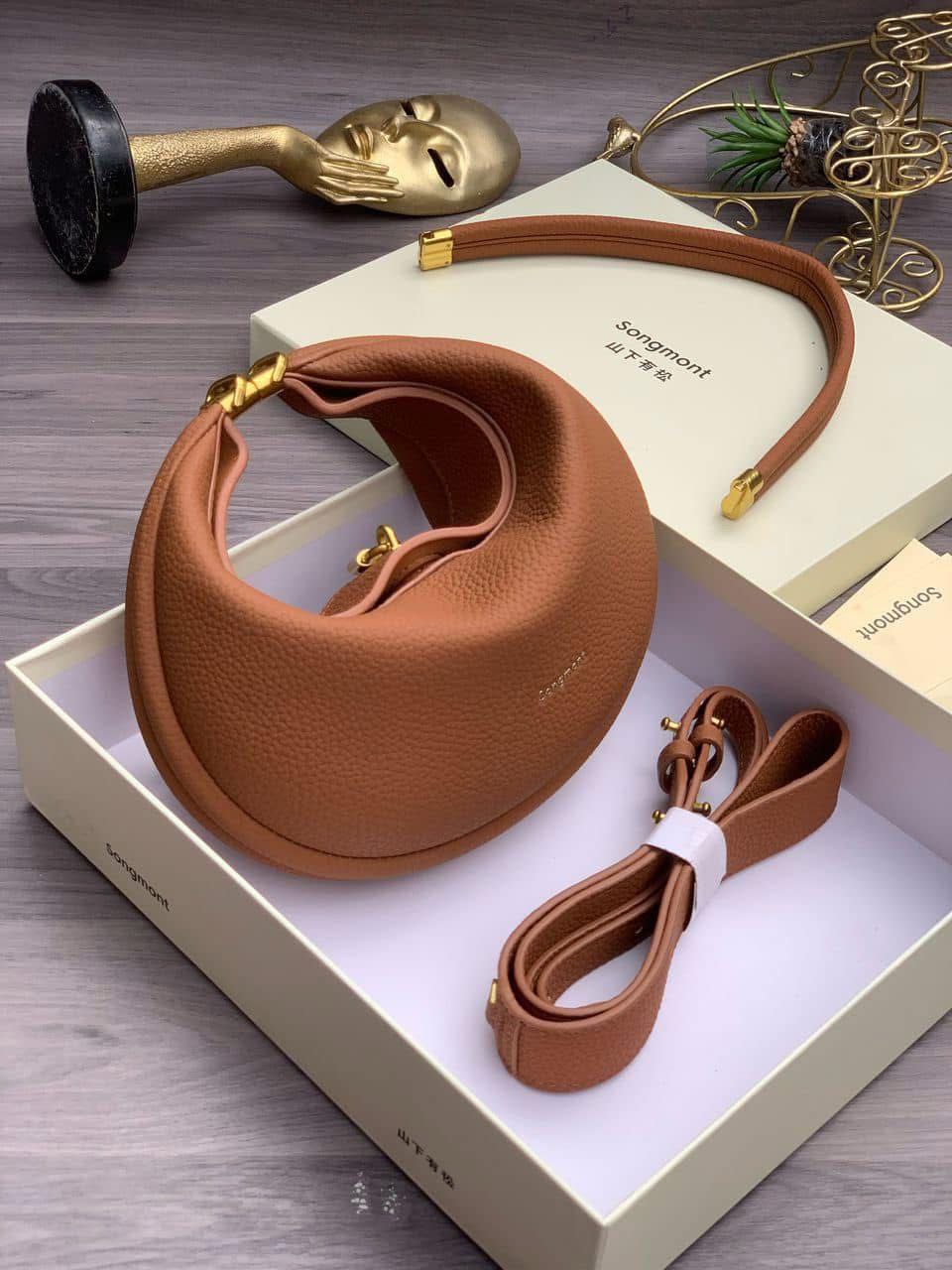 Songmont Crescent Moon Bag – Sculptural Elegance, Everyday Ease