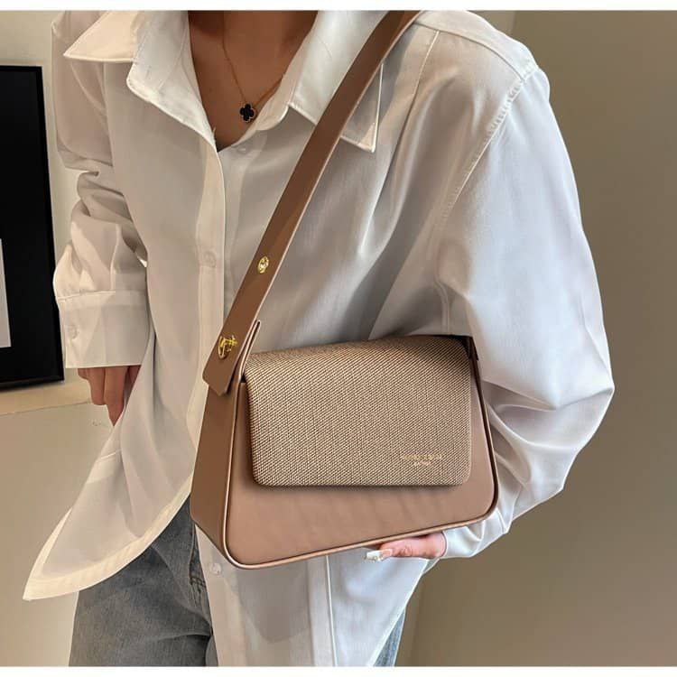 Cute Fashion Crossbody Bag – Style Meets Everyday Convenience