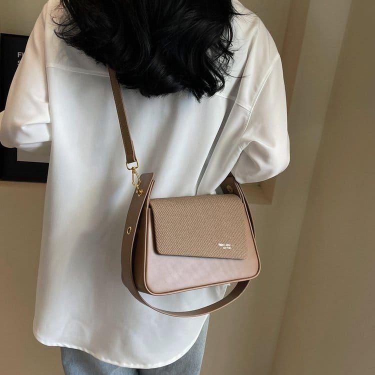 Cute Fashion Crossbody Bag – Style Meets Everyday Convenience