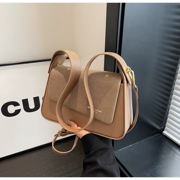 Cute Fashion Crossbody Bag – Style Meets Everyday Convenience