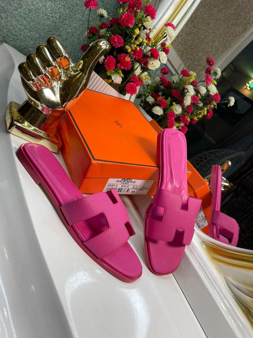 Hermès Slippers: Timeless Elegance and Comfort